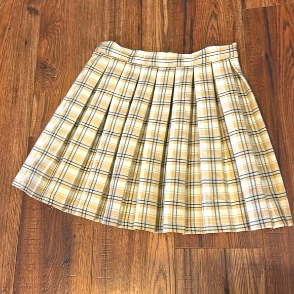 High waisted pleated skirt - Picture 1 of 2